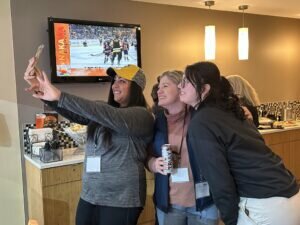 RDHs taking selfie at Heartland social networking event