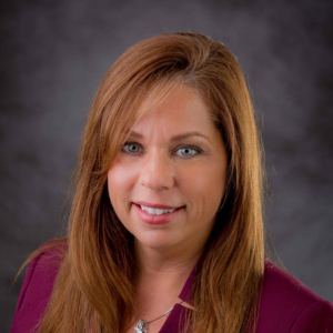 Headshot of Linda Straub